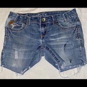 Series 31 Cut Off Shorts Amethyst Size 3 Has Paint Flaw Missing 1 Back Button